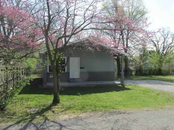 120 Young Avenue, Marshfield, MO 65706