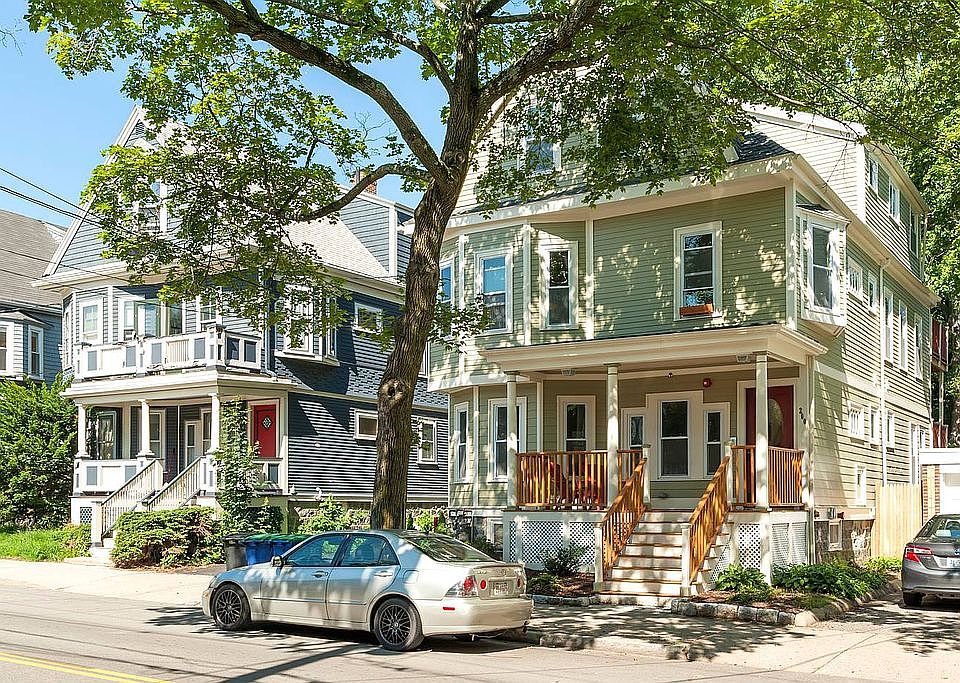 Gut renovated 3br/3ba condo