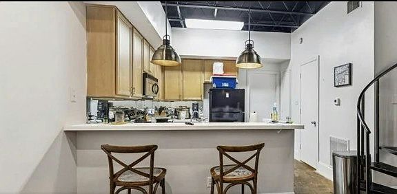 3rd image of 5017 Cornish St #304