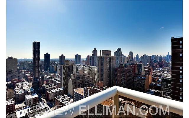 Sold by Douglas Elliman | media 7