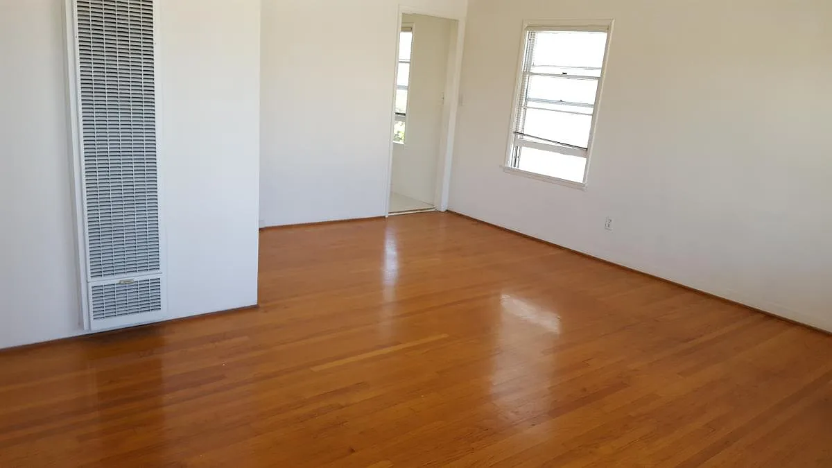 Building Photo - 1285 Robinson Ave