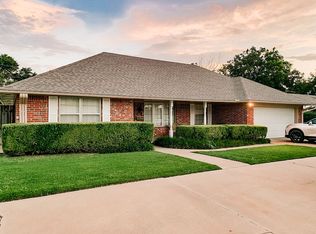 308 Mockingbird Dr N, Altus, OK 73521