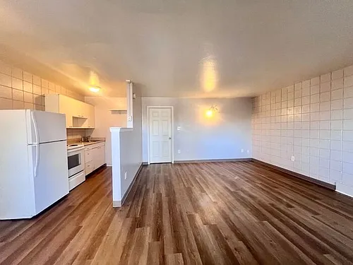 509 S Bryan Ave Photo 1