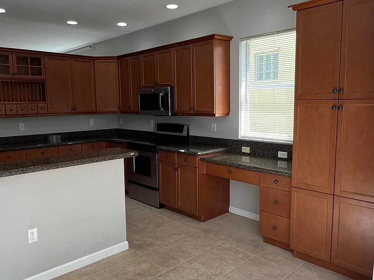 9070 Dupont Pl — Photo 18