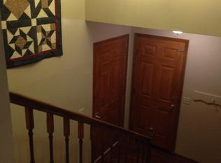 2726 Rocksbury Dr, Bloomington, IL 61705