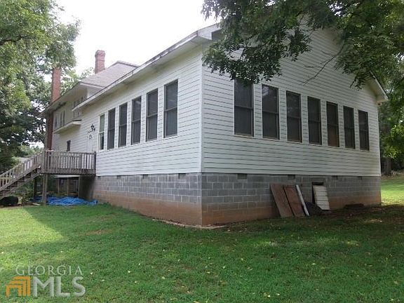 3rd image of 77 Booger Hill Rd