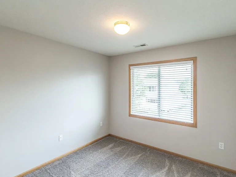 340 NE Carefree Ln — Photo 9