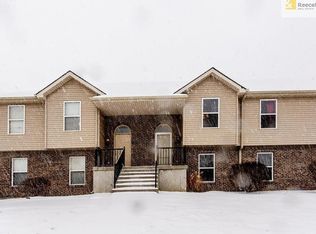 8624 N Cleveland Ln, Kansas City, MO 64156