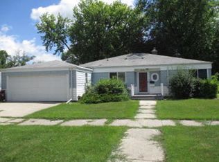 214 8th St N, Wahpeton, ND 58075