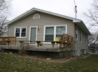 330 W Short St, Solon, IA 52333