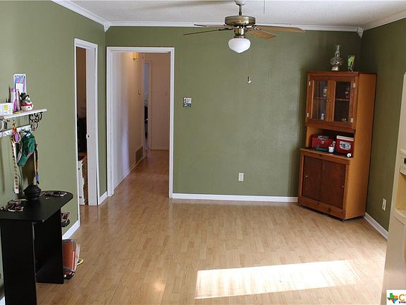 5th image of 305 W Walker Ave