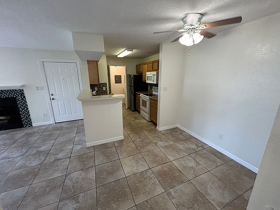3rd image of 5501 Rosebriar Way APT B203