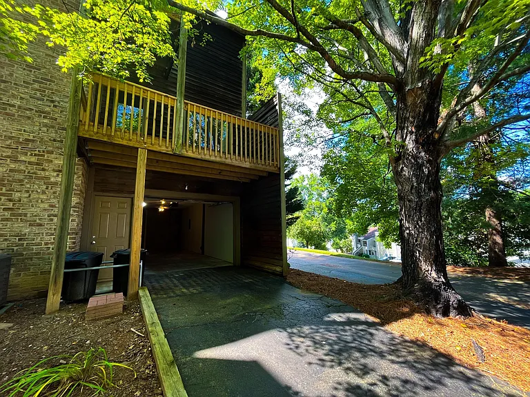 193 Kinloch Ct — Photo 42
