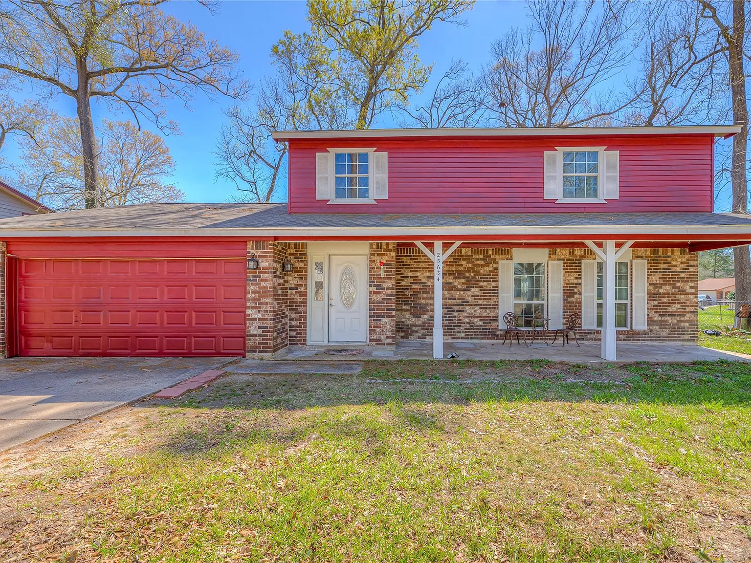 4 bed, 2.5 bath, 1955 sqft, $2,000 — Photo 1