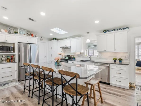 487 Marlin Cir, Barefoot Bay, FL 32976