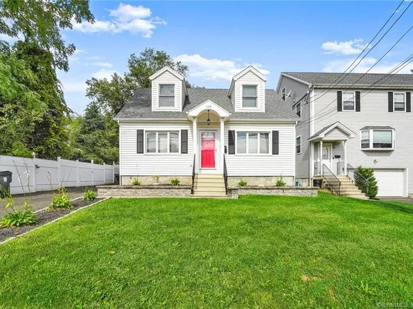 458 Castle Avenue, Fairfield, CT 06825