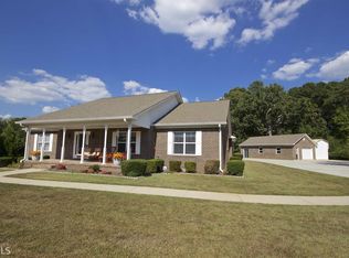 697 Sandy Creek Rd, Fayetteville, GA 30214