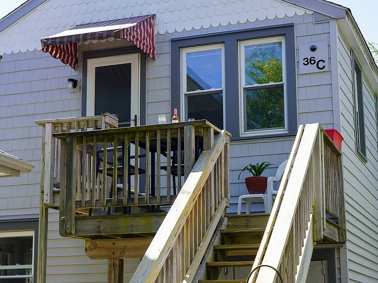 36 Maryland Ave #C — Photo 6