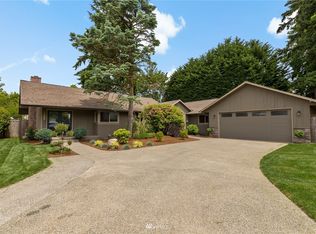 11350 SE 212th St, Kent, WA 98031