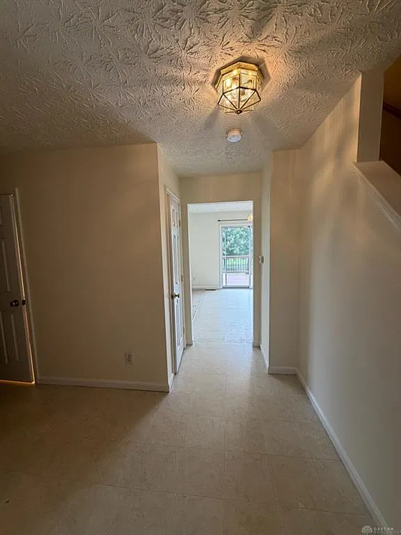 4 bed, 2.5 bath, 1518 sqft, $1,695 — Photo 4