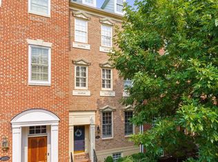 524 N Pitt St, Alexandria, VA 22314