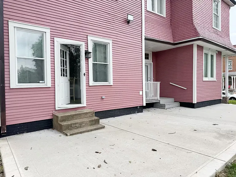 101 E Powell Ave #C — Photo 30