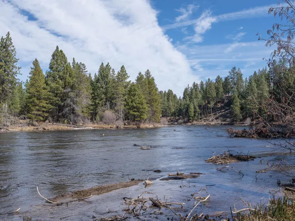 60655 River Bend Dr, Bend, OR 97702
