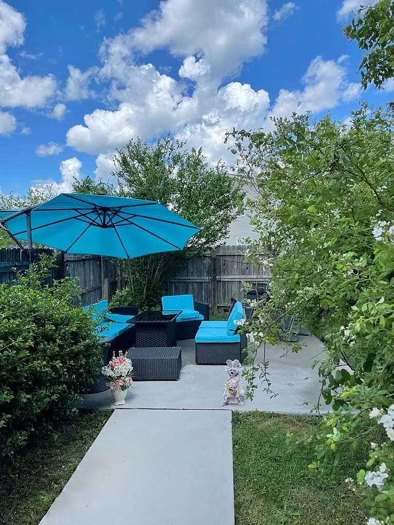 3 bed, 1500 sqft, $4,500 — Photo 3