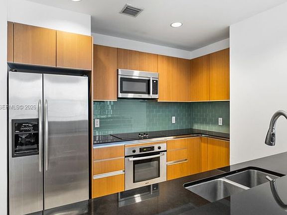 4th image of 1050 Brickell Ave APT 2620