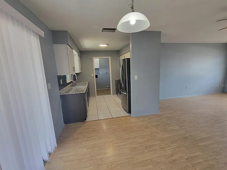 22329 Niagara Ave — Photo 8