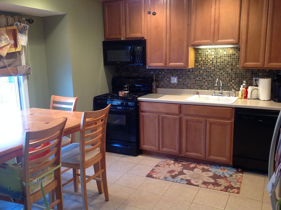 1st image of 2206 Canora Dr