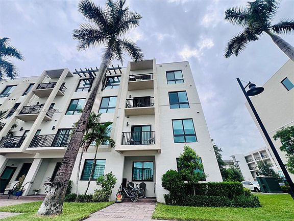 4th image of 4670 NW 84th Ave #22
