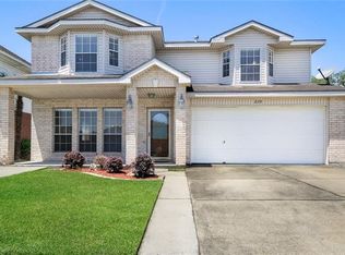 220 Sweet Pea Ln, Westwego, LA 70094