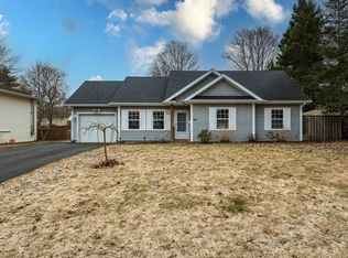 25 Churchill Ave, Kentville, NS B4N 2H8