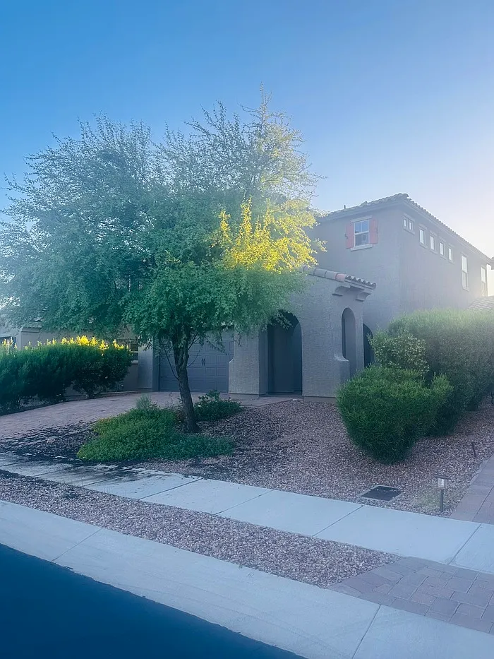 4 bed, 3.0 bath, 2663 sqft, $2,650 — Photo 2