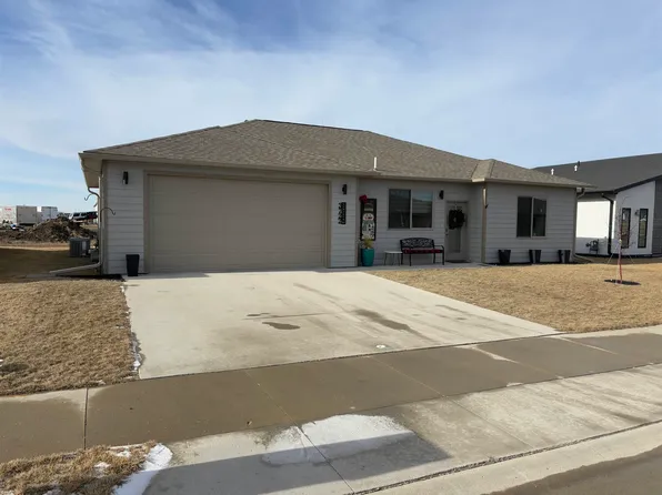 3722 Lincoln Ave, Spirit Lake, IA 51360