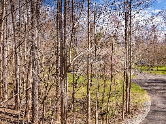 2nd image of 604 Little Mountain Cir