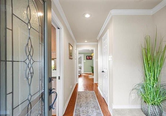 5th image of 406 Hideaway Central Ln