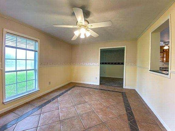 4th image of 106 Brigadoon Ln