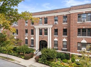 17 James St UNIT 1, Brookline, MA 02446