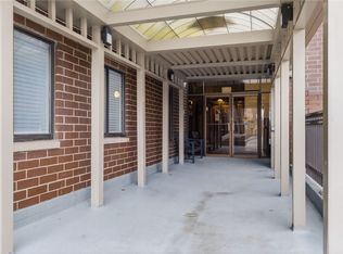 5600 Munhall Rd APT 202, Pittsburgh, PA 15217