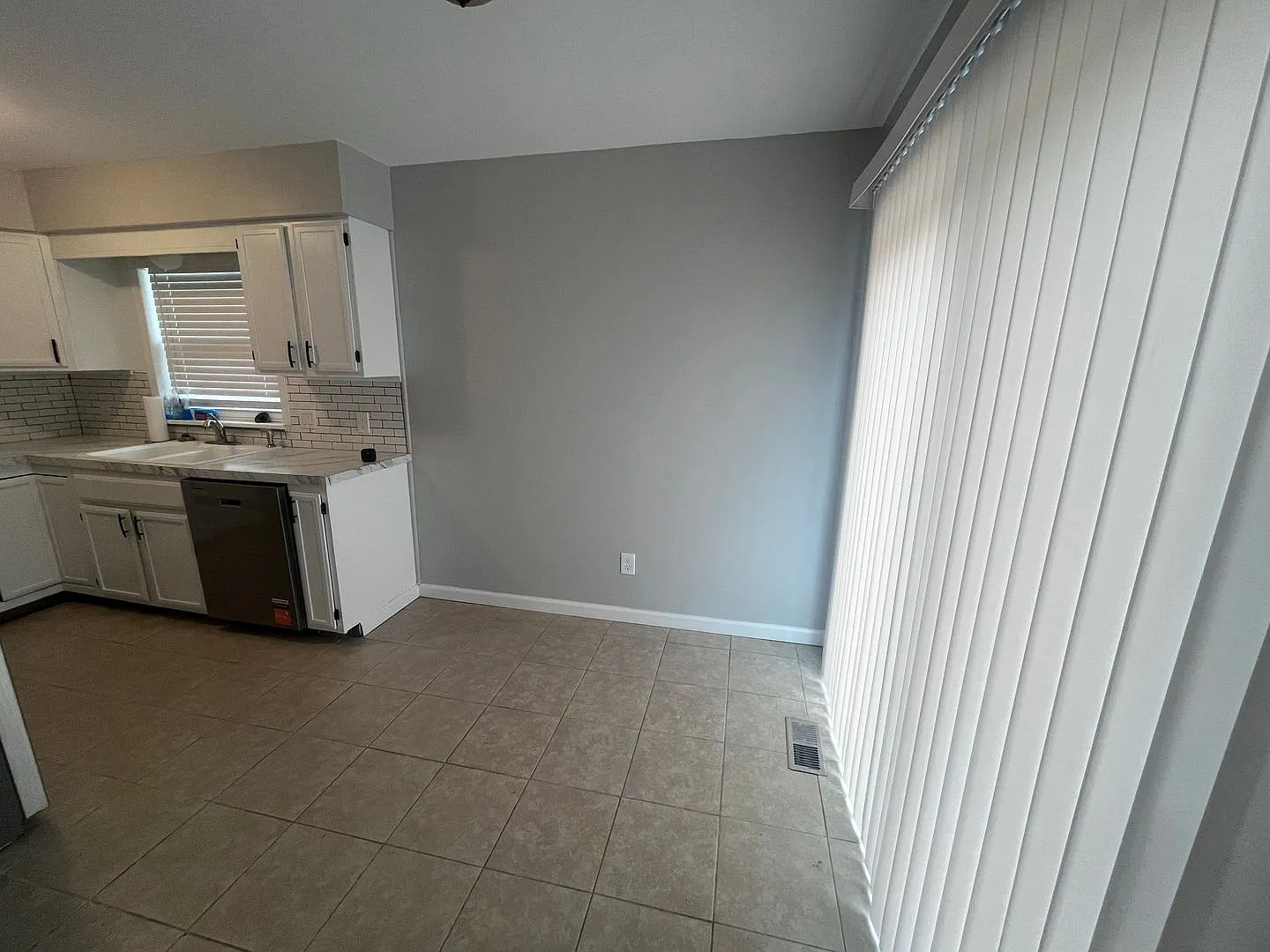 Beautiful 3 bedroom home — Photo 4