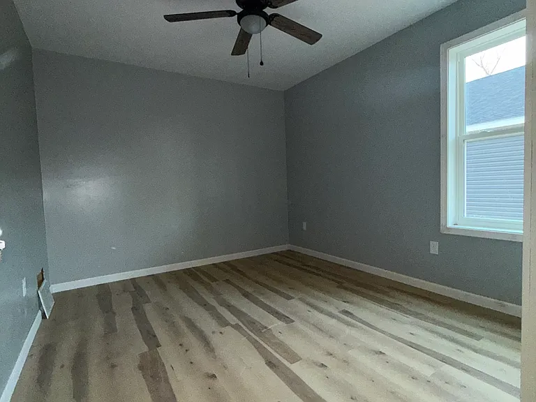 905 Colorado St — Photo 3