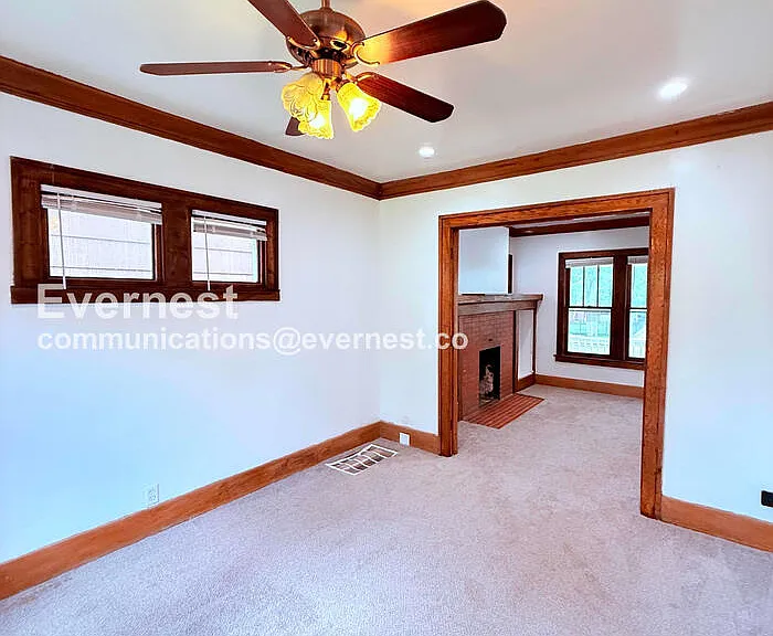 5236 S Clarendon St — Photo 10