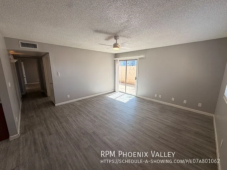 Glendale Groves — Photo 7