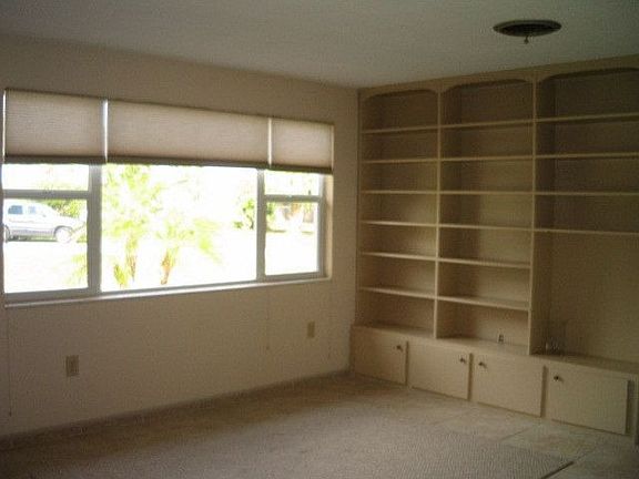 2nd image of 2965 Jamaica Dr