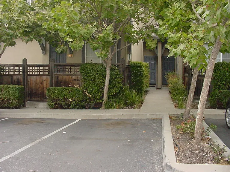 820 Towne Dr — Photo 8