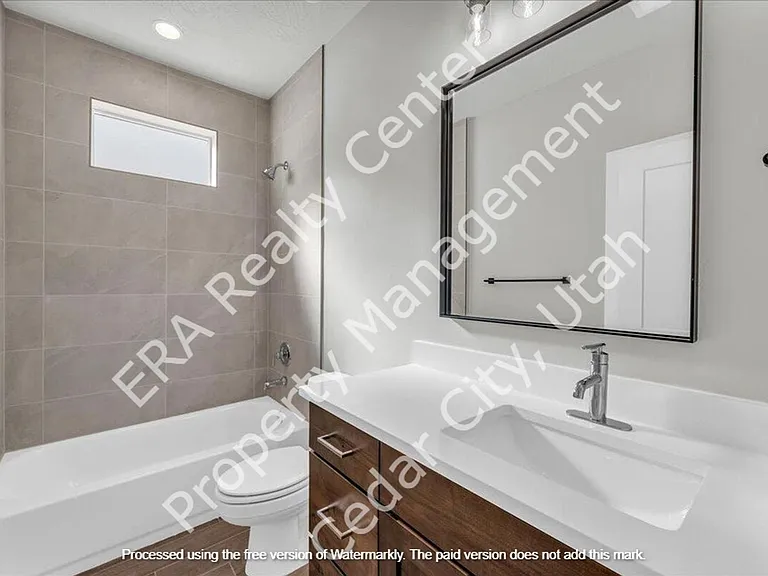 4997 N 75 E — Photo 8