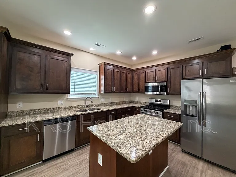 167 Settlers Landing Rd — Photo 4