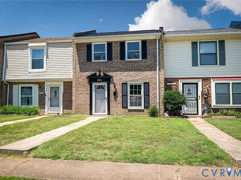 4704 Leadenhall Dr — Photo 3